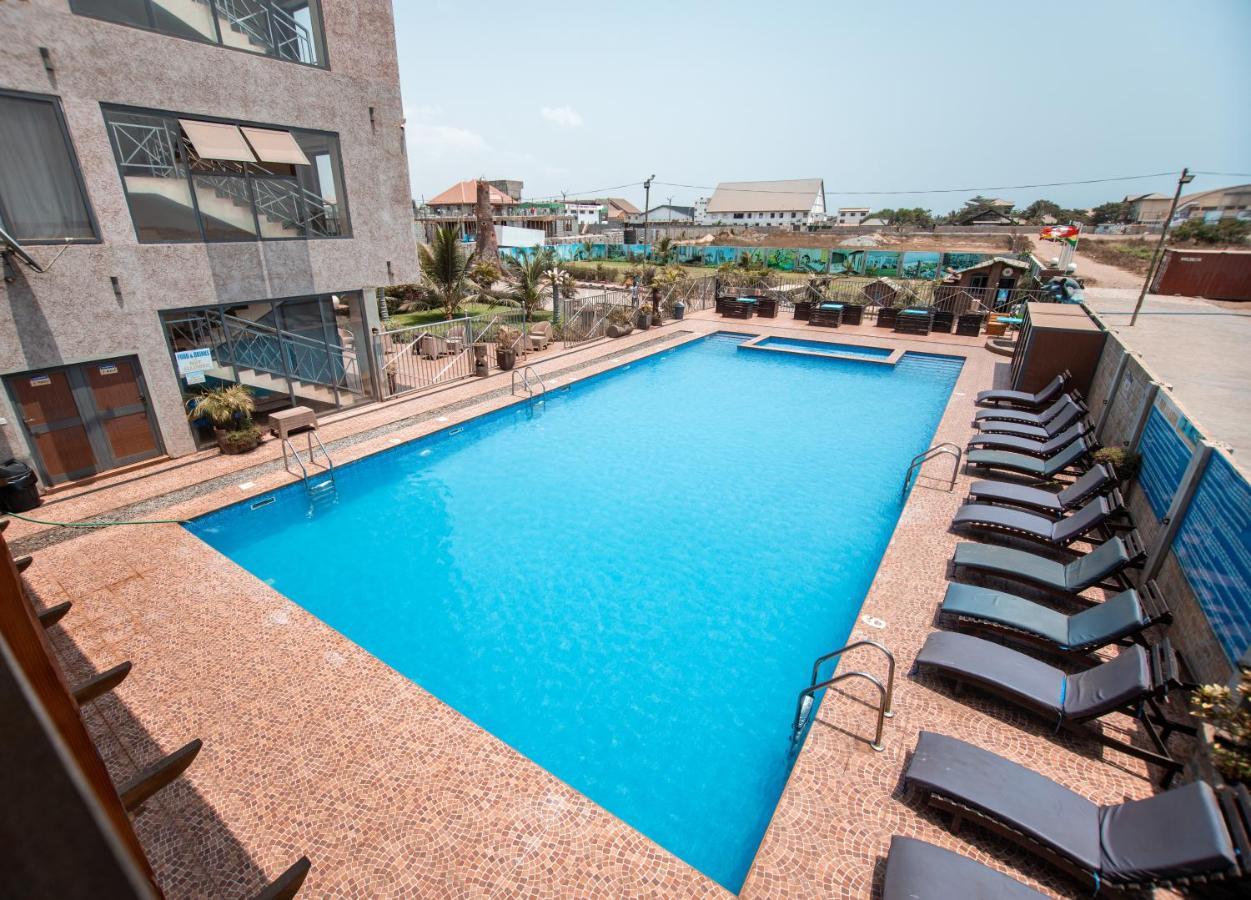 Plus 33 Hotel Nungua Dış mekan fotoğraf